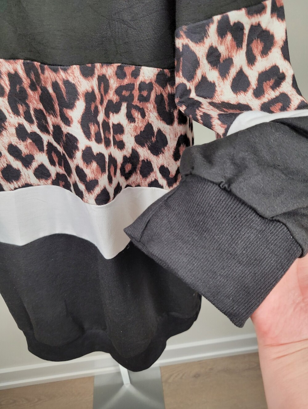 2/$20 Shein Black Leopard Pattern Long Sweatshirt Top Size: 2XL - Picture 5 of 10